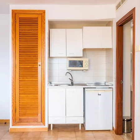 Hébergement de vacances Apto Con Terraza 201 *